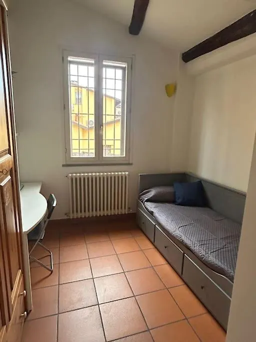 Studio Cento3Cento - Holiday & Business Apartment Bologna